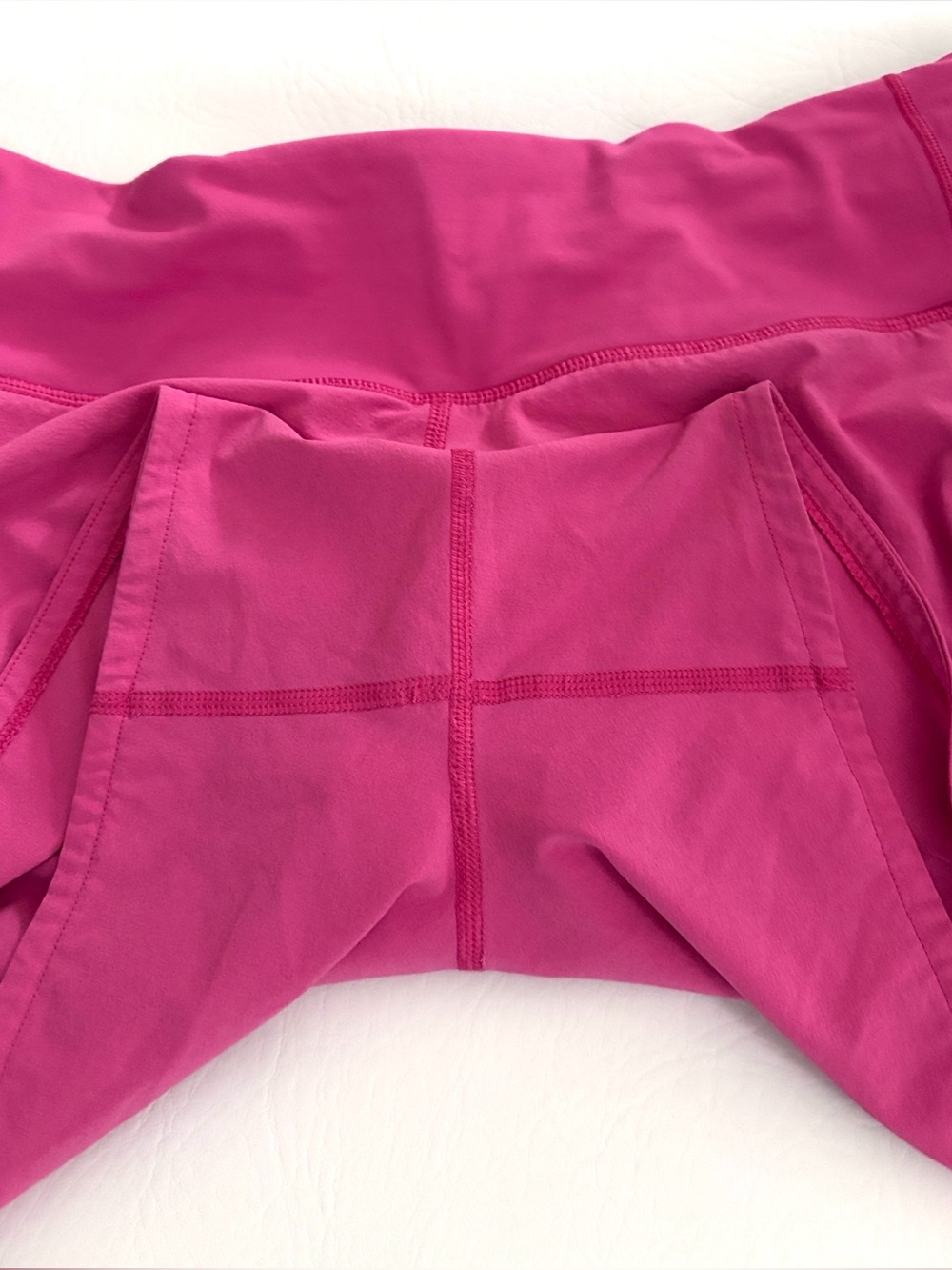 Lululemon Women’s Shorts Speed Up Short Long 4" Updated Fit Pink size 6 - Picture 12 of 13